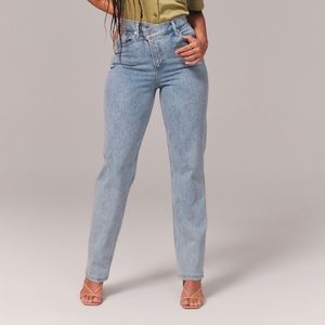Abercrombie Curve Love 90s Ultra High Rise Straight Jeans